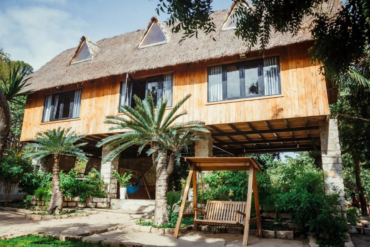 Villa Dao Hoa Vang Cam Ranh - Venuestay מראה חיצוני תמונה